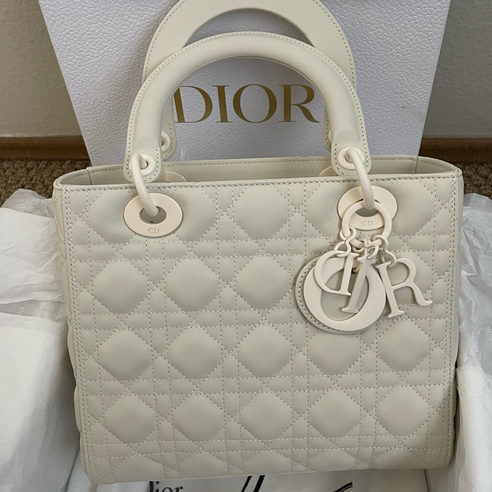 Lady Dior Ultra Matte white medium - Picture 3 of 16